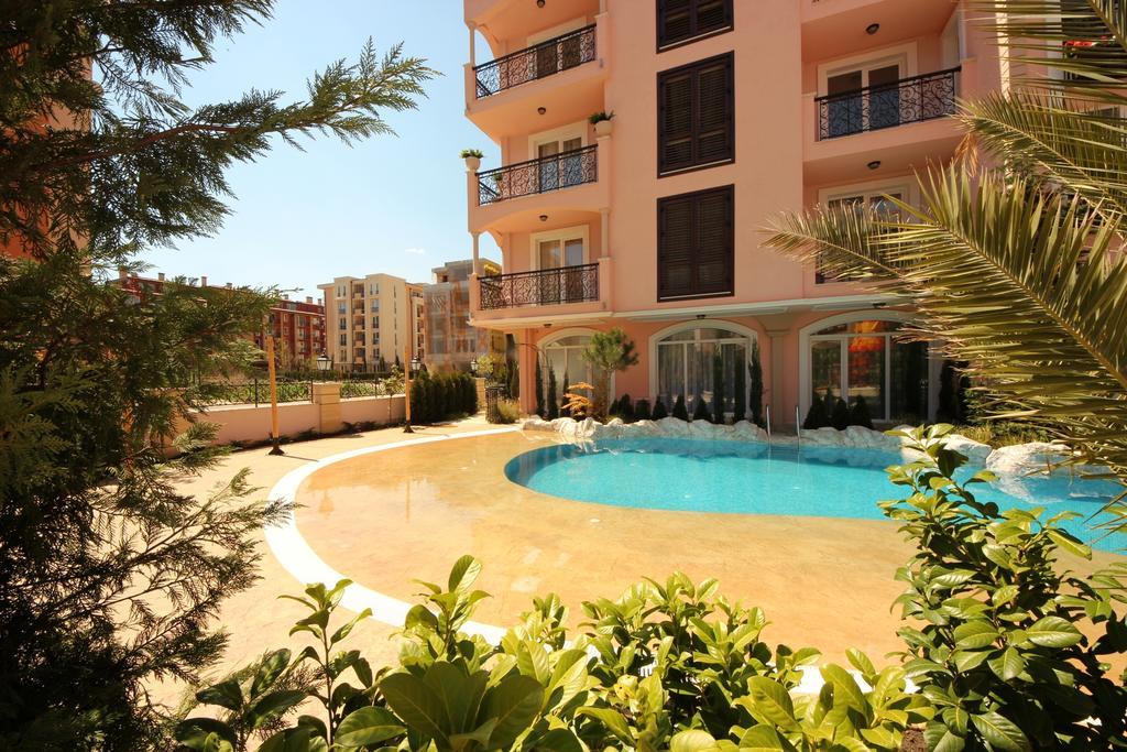 Menada Romance Marine Apartments Sunny Beach Eksteriør billede