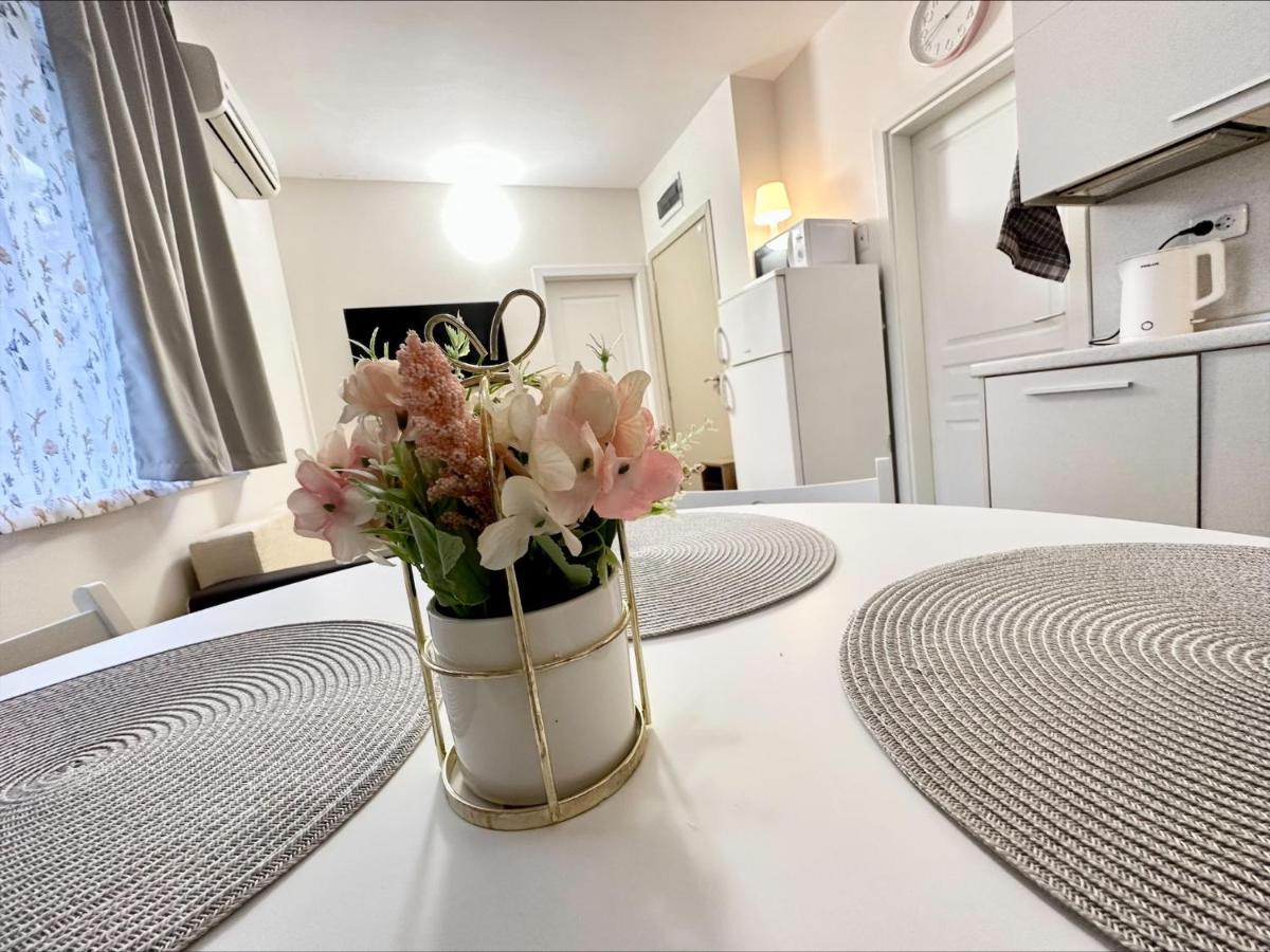 Menada Romance Marine Apartments Sunny Beach Eksteriør billede
