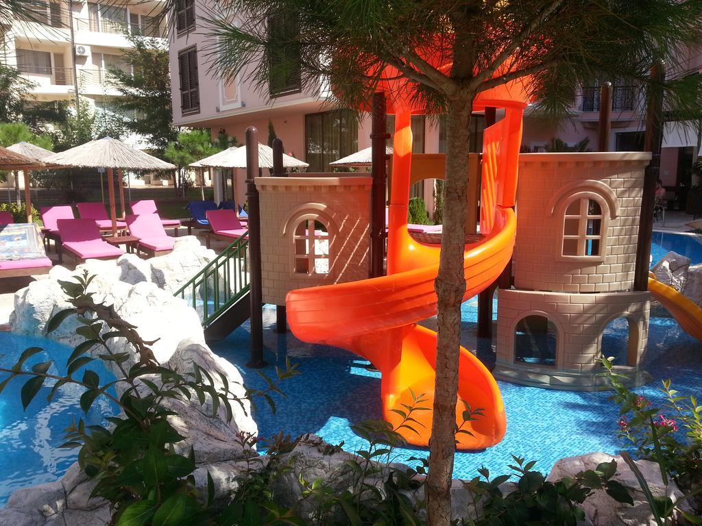 Menada Romance Marine Apartments Sunny Beach Eksteriør billede