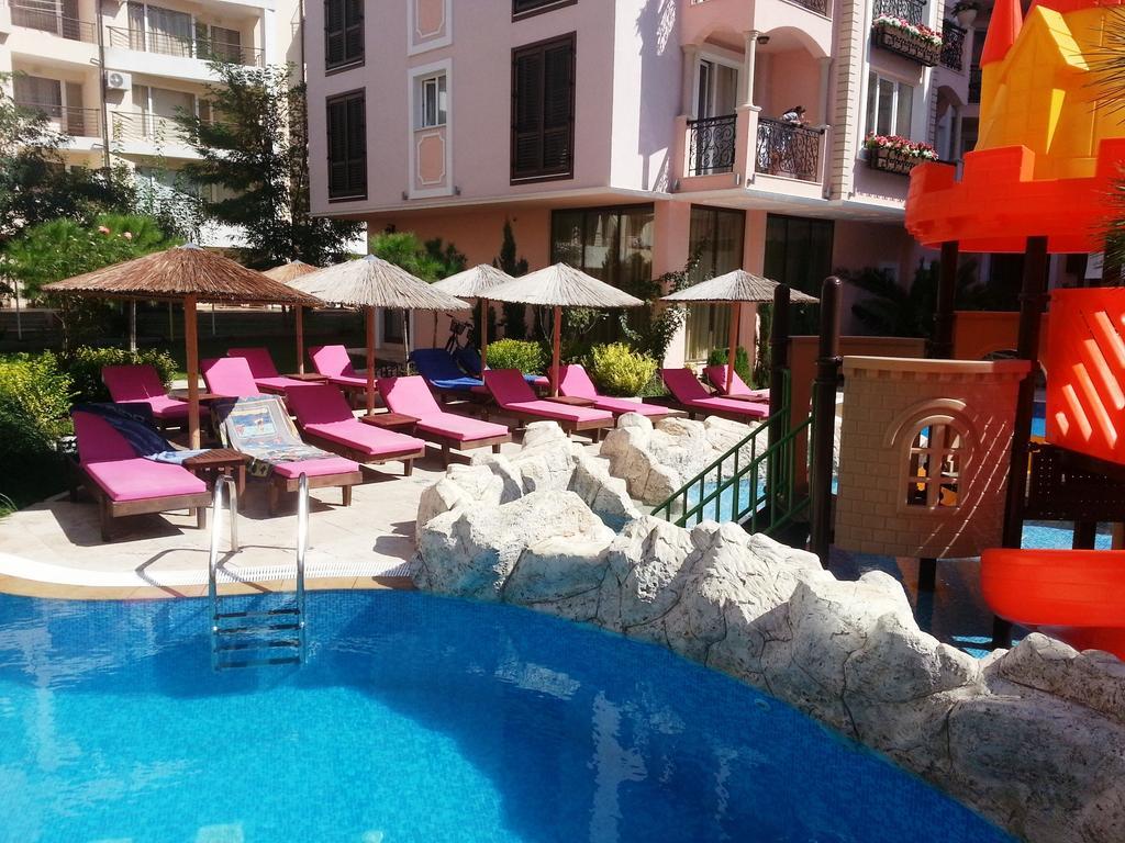 Menada Romance Marine Apartments Sunny Beach Eksteriør billede